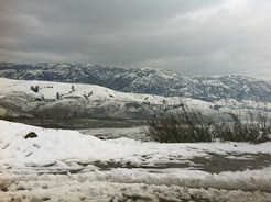 l-Alg-rie en robe blanche