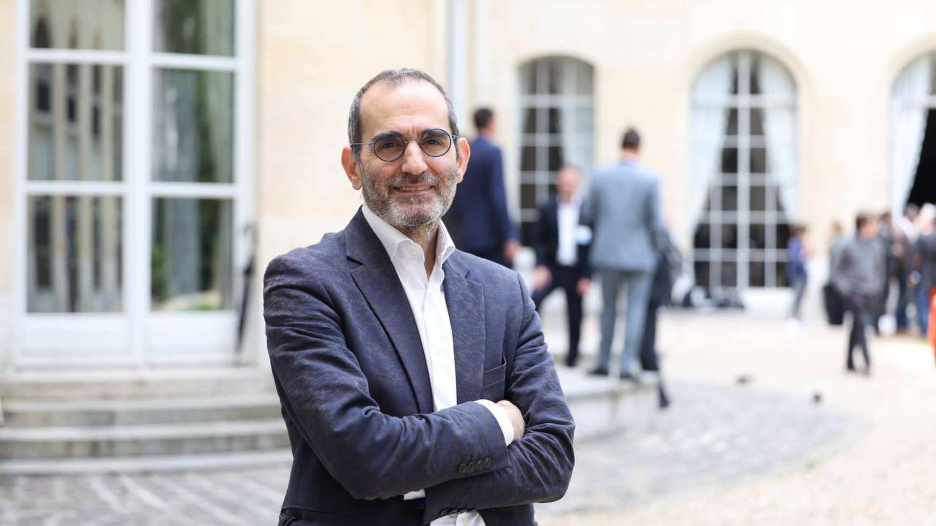 Photo de Pouria AMIRSHAHI à la maison de la chimie lors de la conférence du NFP